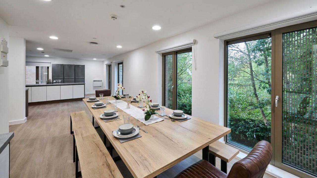 For Students Only Ensuite Bedrooms With Shared Kitchen At The Oaks In Apartment Coventry