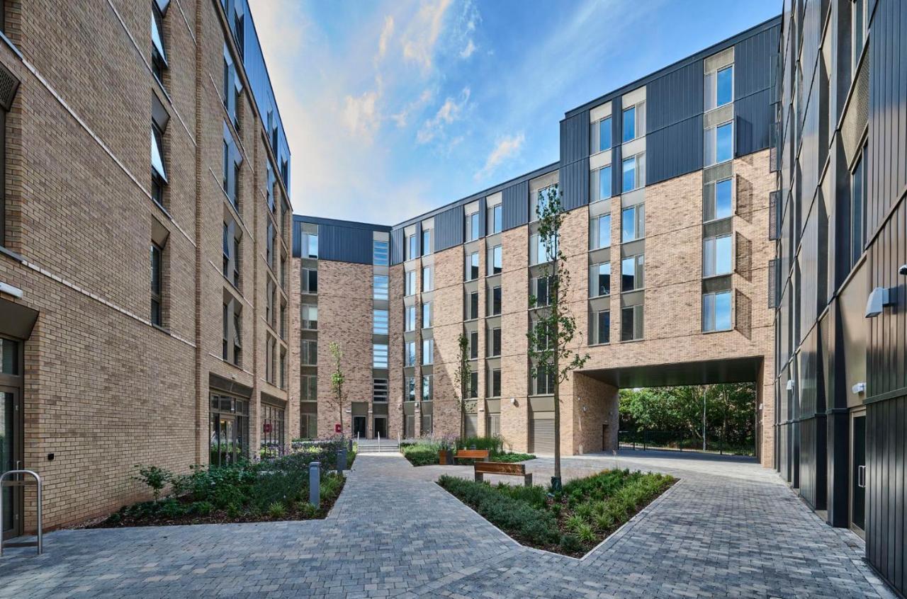 For Students Only Ensuite Bedrooms With Shared Kitchen At The Oaks In * Coventry